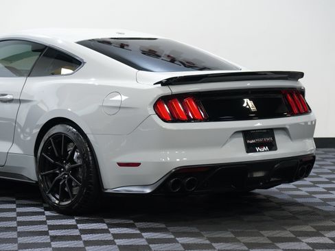 Used 2016 Ford Mustang Shelby GT350 w/ Technology Package RWD image 17
