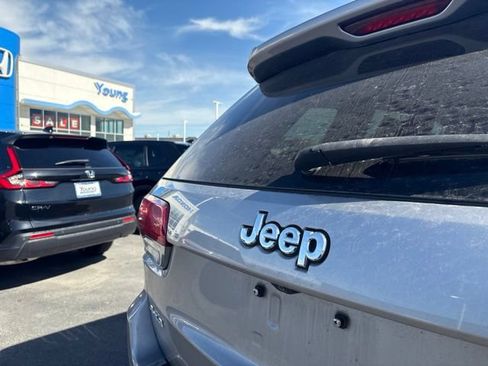 Used 2018 Jeep Grand Cherokee Limited w/ Trailer Tow Group IV AWD/4WD image 33
