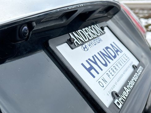 Used 2019 Nissan Armada SL image 15