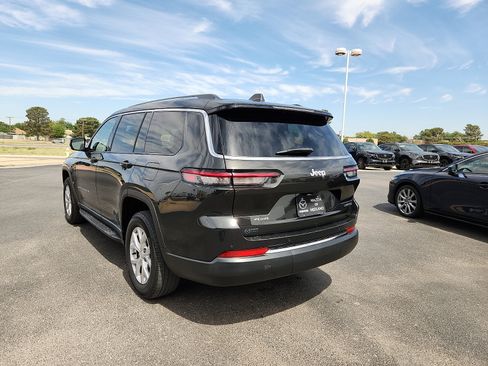 Used 2023 Jeep Grand Cherokee L Limited w/ Luxury Tech Group II AWD/4WD image 5