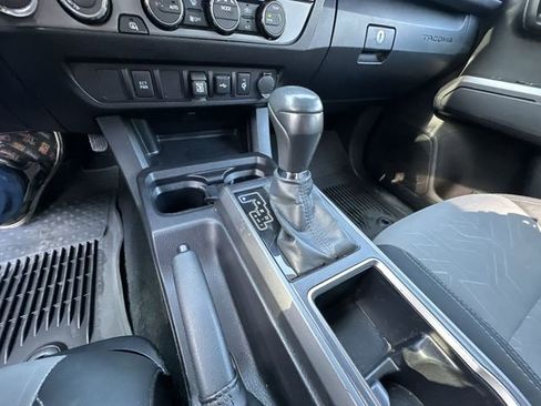 Used 2023 Toyota Tacoma TRD Off-Road image 24