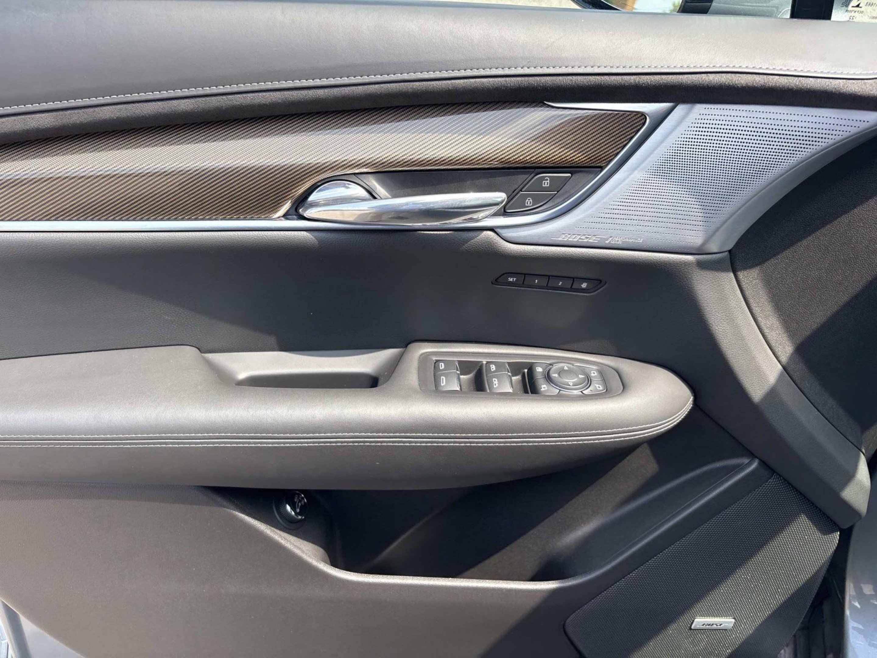 Used 2023 Cadillac XT6 Premium Luxury w/ Platinum Package FWD image 23