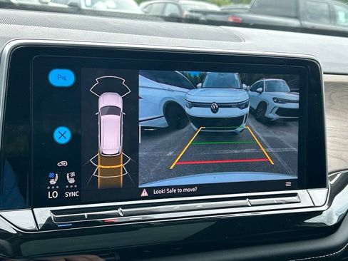 Certified 2026 Volkswagen Atlas SE w/ Panoramic Sunroof Package FWD image 34