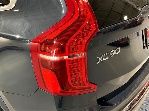 Used 2022 Volvo XC90 T8 Inscription Expression w/ Advanced Package AWD/4WD image 23