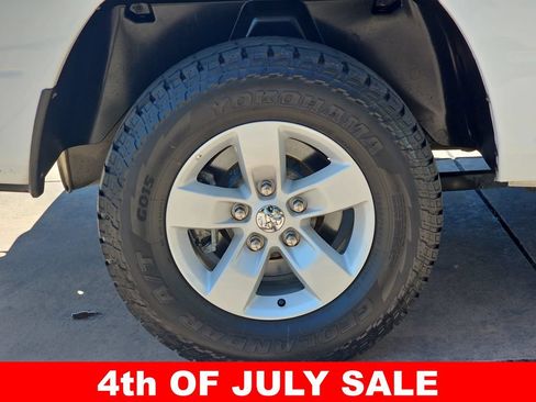 Used 2022 RAM 1500 Classic SLT w/ Electronics Group AWD/4WD image 34