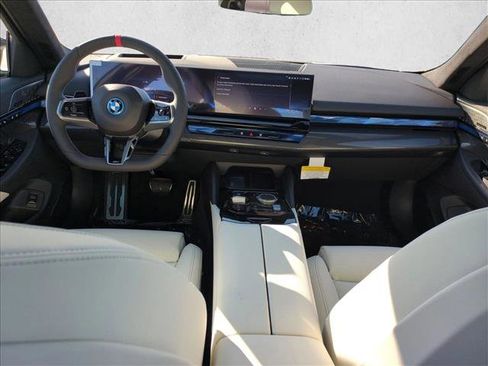 New 2026 BMW i5 AWD/4WD image 15