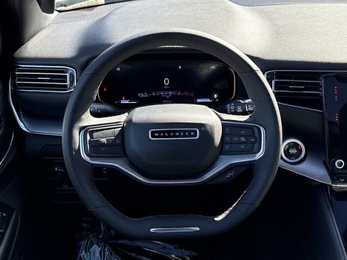 Used 2024 Jeep Wagoneer Series II image 21