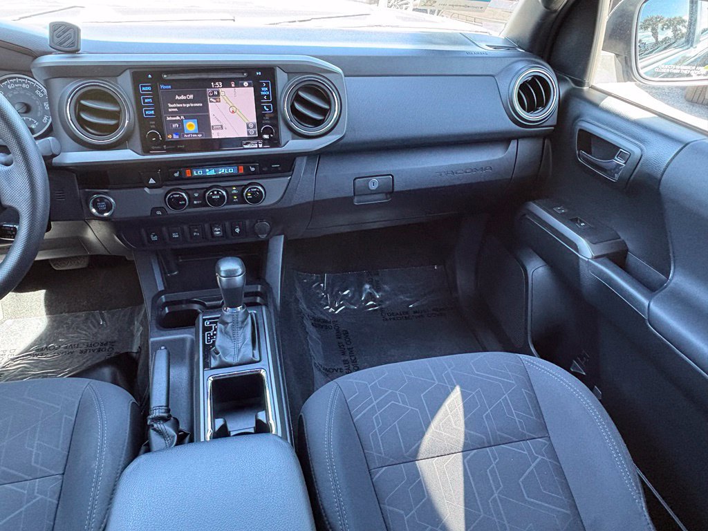 Used 2017 Toyota Tacoma TRD Off-Road RWD image 17