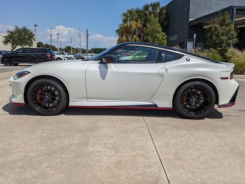 New 2026 Nissan Z NISMO w/ Floor Mat Package RWD image 9