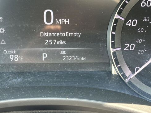 Used 2026 Toyota Highlander XLE AWD/4WD image 14