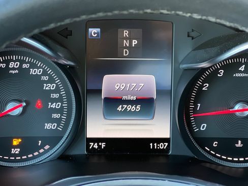Used 2019 Mercedes-Benz GLC 300 image 32