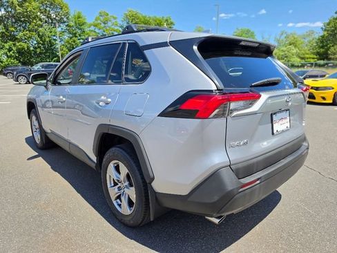 Used 2022 Toyota RAV4 XLE w/ Convenience Package AWD/4WD image 5