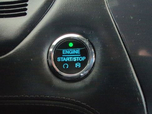 Used 2018 Ford Explorer Platinum image 18