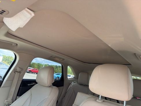 Used 2019 Lincoln MKC Reserve image 9