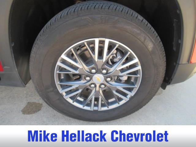 Used 2026 Chevrolet Traverse LT FWD image 9