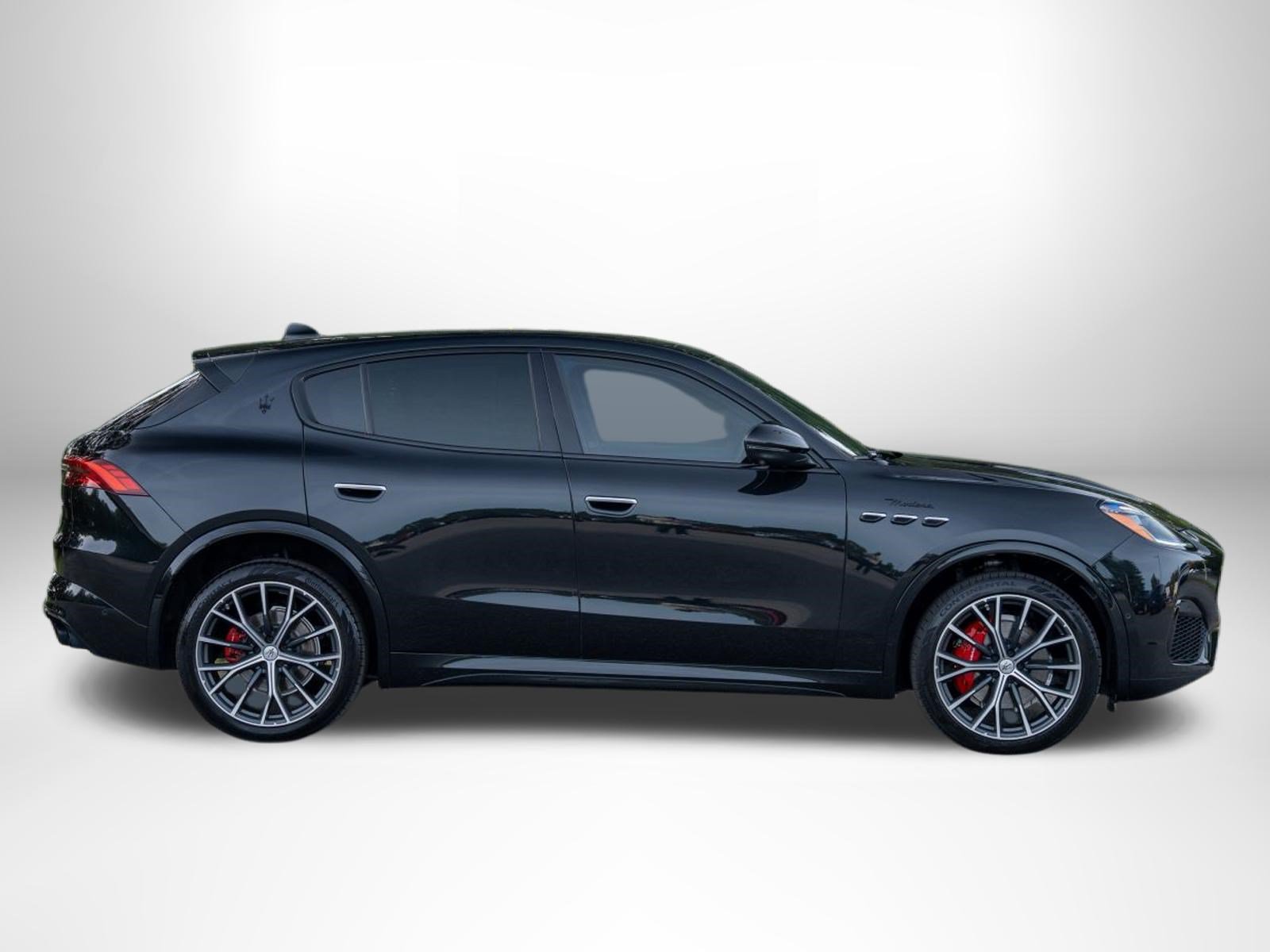 Used 2023 Maserati Grecale Modena AWD/4WD image 9