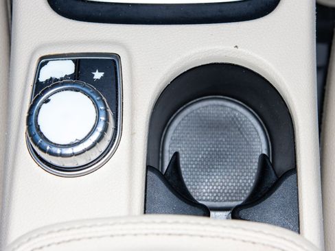 Used 2020 Mercedes-Benz GLA 250 w/ Multimedia Package image 26