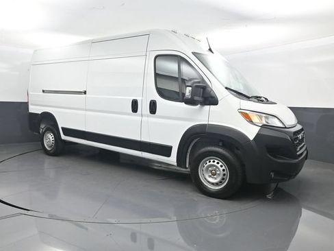 Used 2025 RAM ProMaster 2500 w/ Convenience Group FWD image 29