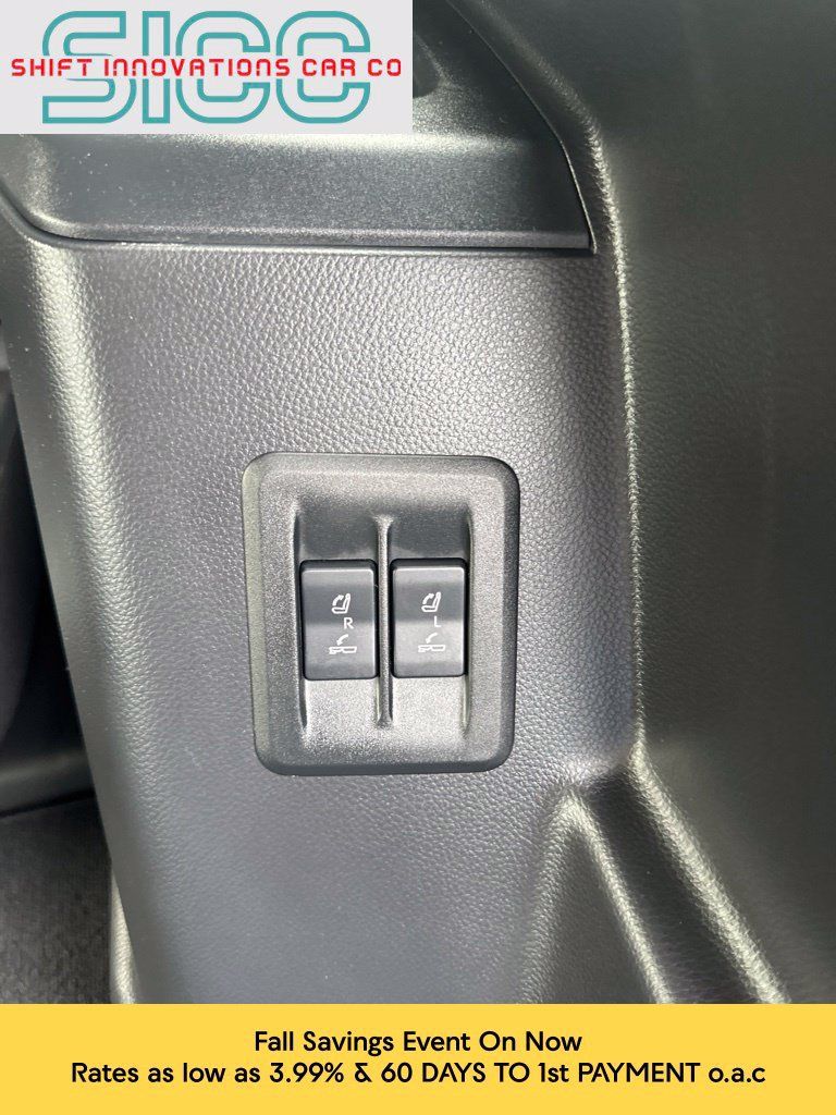 Used 2024 Lexus GX 550 w/ Accessory Package (31) AWD/4WD image 34