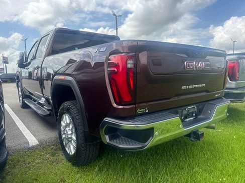 Used 2024 GMC Sierra 2500 SLT w/ SLT Premium Package AWD/4WD image 14