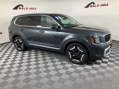 Used 2023 Kia Telluride EX w/ EX Captain's Chair Package