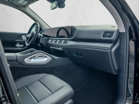 New 2026 Mercedes-Benz GLS 450 4MATIC image 28