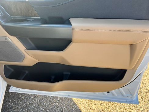 New 2026 Ford F350 Lariat RWD image 21