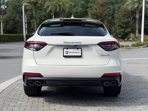 Used 2023 Maserati Levante Modena AWD/4WD image 12