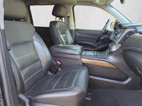 Used 2019 GMC Yukon XL Denali image 26