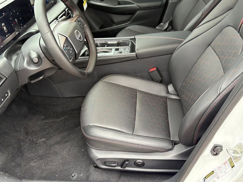 New 2026 Nissan Sentra SR image 22