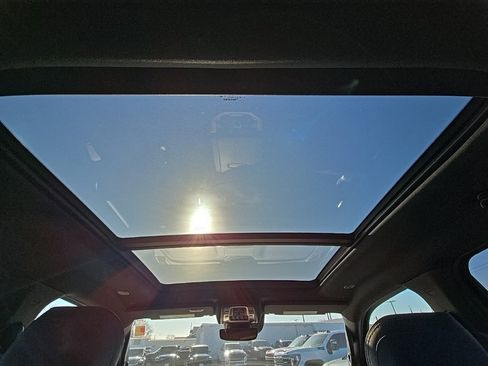 Used 2023 RAM 1500 Limited w/ Trailer Tow Group image 3