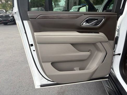 Used 2023 Chevrolet Suburban LS AWD/4WD image 13