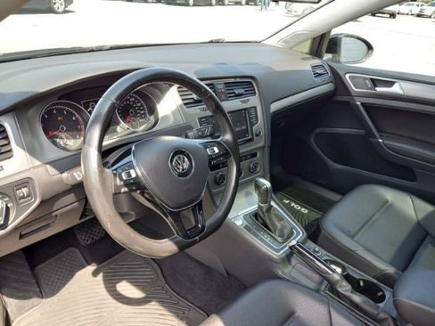 Used 2017 Volkswagen Golf SE FWD image 6