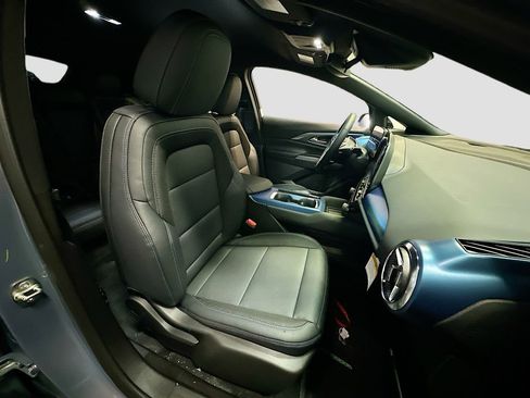 New 2026 Chevrolet Equinox EV LT FWD image 30