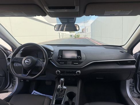 Used 2024 Nissan Altima 2.5 S FWD image 13