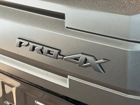 Used 2025 Nissan Frontier PRO-4X w/ Pro Premium Package image 27