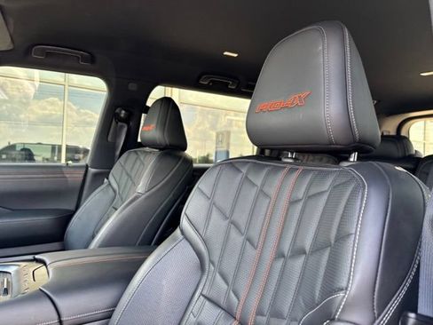 Used 2025 Nissan Armada PRO-4X AWD/4WD image 12