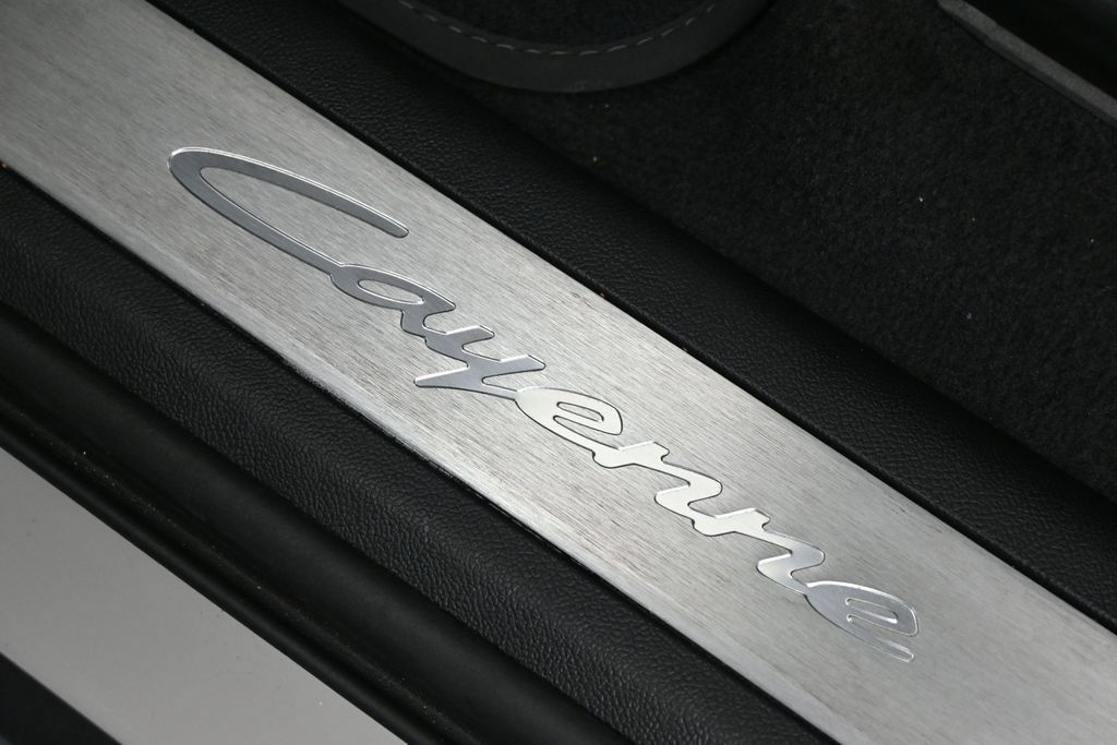 Certified 2026 Porsche Cayenne Coupe AWD/4WD image 42