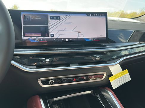 New 2026 BMW X6 xDrive40i w/ Climate Comfort Package image 21