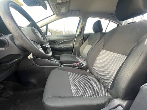 Used 2024 Nissan Versa S w/ Trunk Package image 8