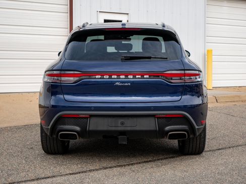 Used 2025 Porsche Macan AWD/4WD image 6