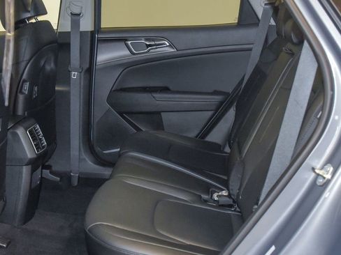 Used 2025 Kia Sportage EX w/ Premium Package image 4