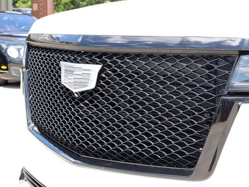 Used 2021 Cadillac Escalade ESV Sport Platinum w/ LPO, ONYX Package AWD/4WD image 17