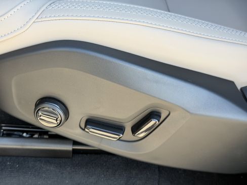 New 2026 Volvo XC90 B5 Plus image 19
