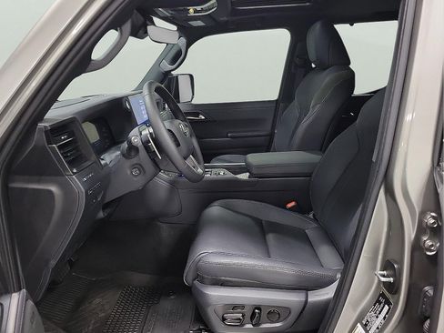 Used 2024 Lexus GX 550 AWD/4WD image 14