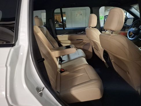 Certified 2024 Jeep Grand Cherokee Limited image 15