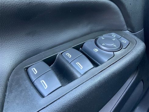 Used 2023 Chevrolet Equinox LT image 33