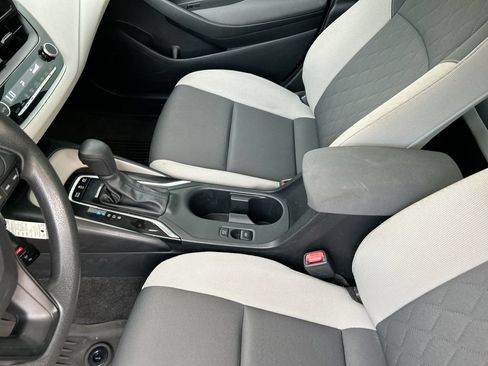 Used 2023 Toyota Corolla LE FWD image 27