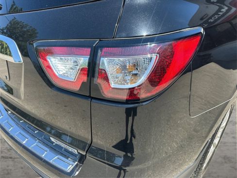 Used 2017 Chevrolet Traverse Premier FWD image 22