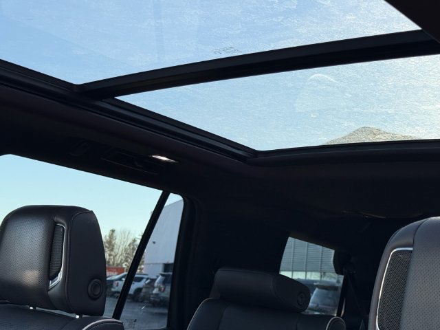 Used 2024 Cadillac Escalade Sport RWD image 17